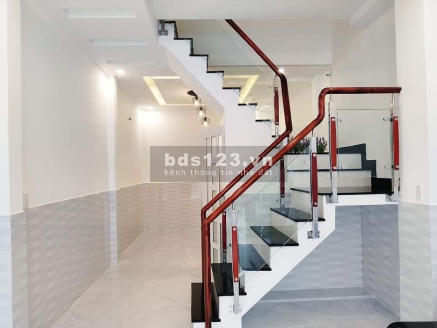 Nhà xây mới ngay hẻm đường số 2 gần khu Đô Thị mới BHH B