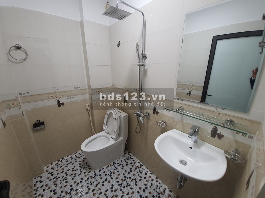 Bán nhà 4 tầng x 40m2 Tứ Hiệp, Thanh Trì, mt 4m, giá 2.8 tỷ, 097615151