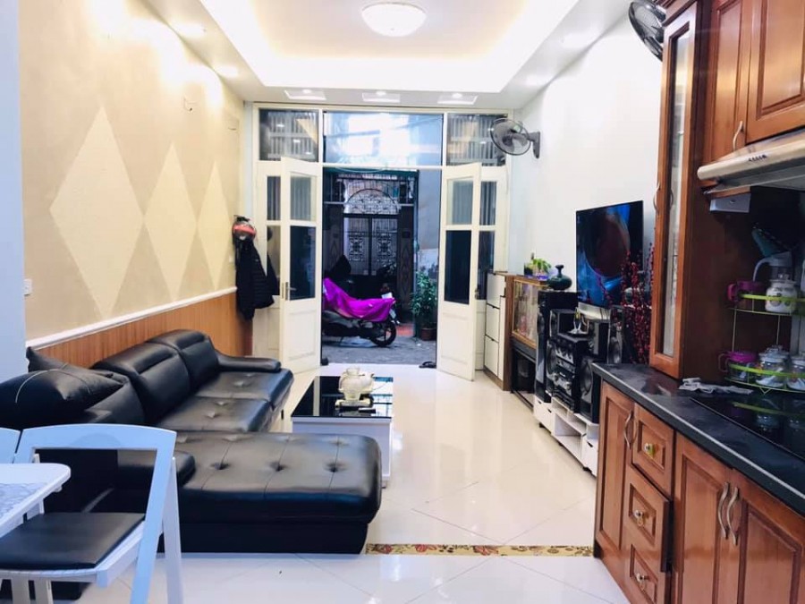 Bán gấp nhà phố Vĩnh Hưng, Hoàng Mai gần mặt phố 45m 5 tầng giá 4 tỷ