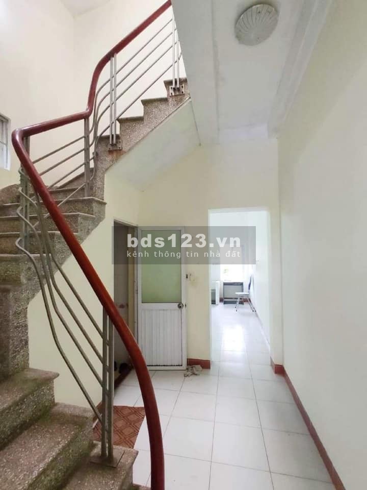 Nhà Bát Khối 49m2 3 tầng, giá 2,65 tỷ