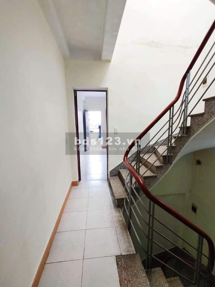 Nhà Bát Khối 49m2 3 tầng, giá 2,65 tỷ