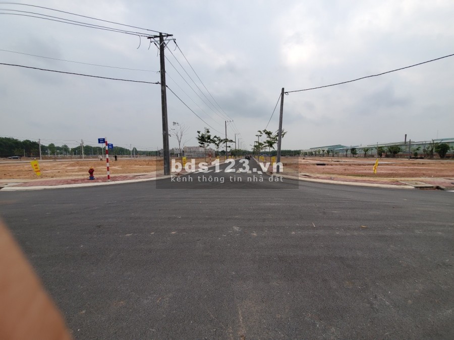Ngay trung tâm hành chính Bàu Bàng đất 2 mặt tiền