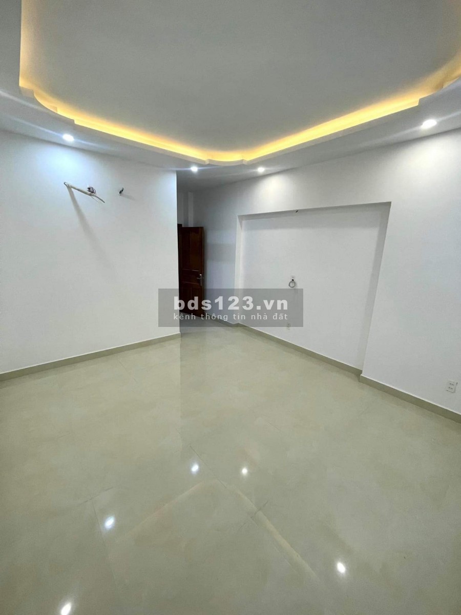 Nhà Giá 670 triệu 1 Trệt 1 Lầu Đinh Đức Thiện, Bình Chánh, TpHCM
