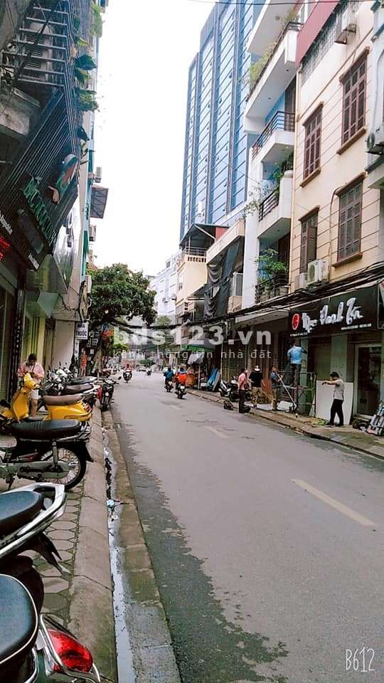 BÁN NHÀ MẶT ĐƯỜNG NGUYỄN VIẾT XUÂN 81m2 MẶT TIỀN 6m 4 TẦNG 17,5 TỶ ( KINH DOANH SẦM UẤT )