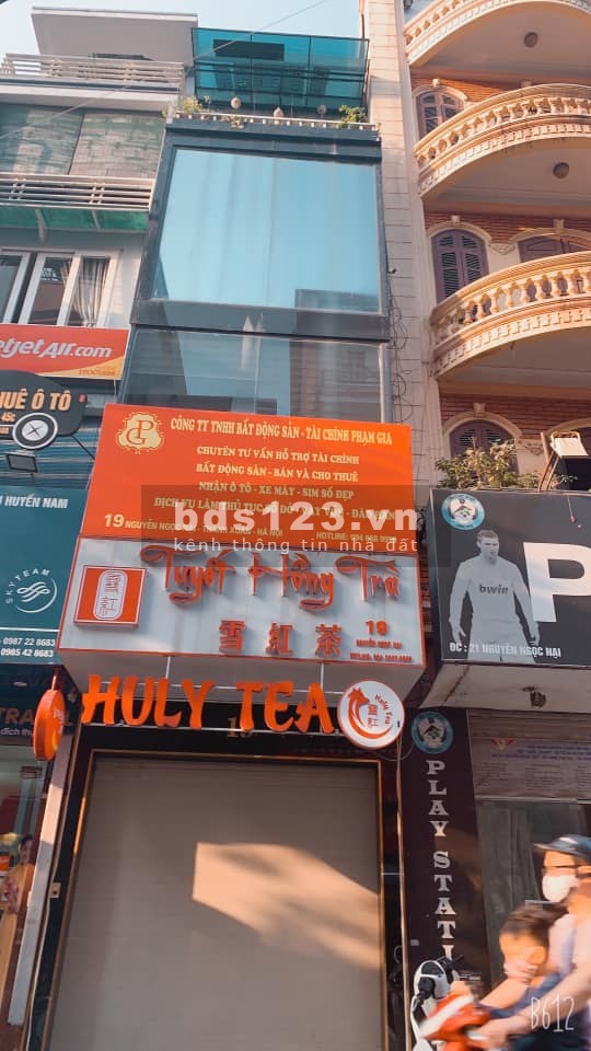 BÁN NHÀ MẶT ĐƯỜNG NGUYỄN NGỌC NẠI 53m2 5TẦNG GIÁ 13.2 TỶ ( KINH DOANH SẦM UẤT )