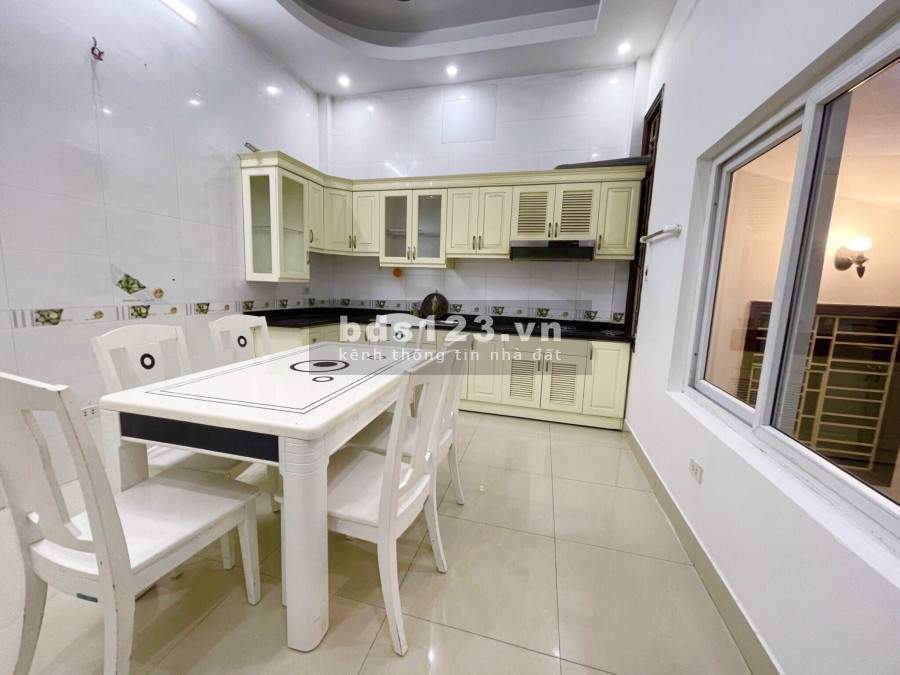 Bán nhà phố Trung Kính, phân lô, ô tô, vỉa hè, 58m2 x 5 tầng, 12.5 tỷ