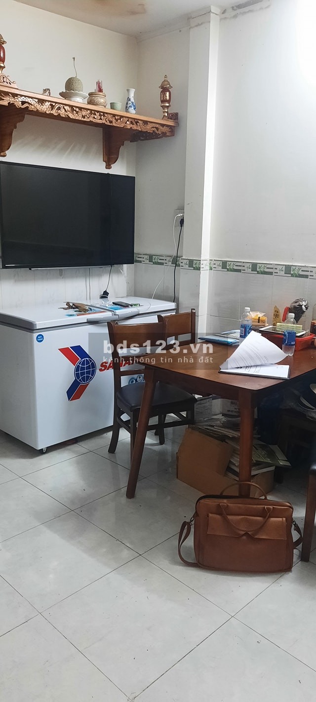 Nhà Bán HẺM XE HƠI Thông LTung Dương Đức Hiền.Tân Phú dt 40m2, giá 4.15tỷ(95tr/m)