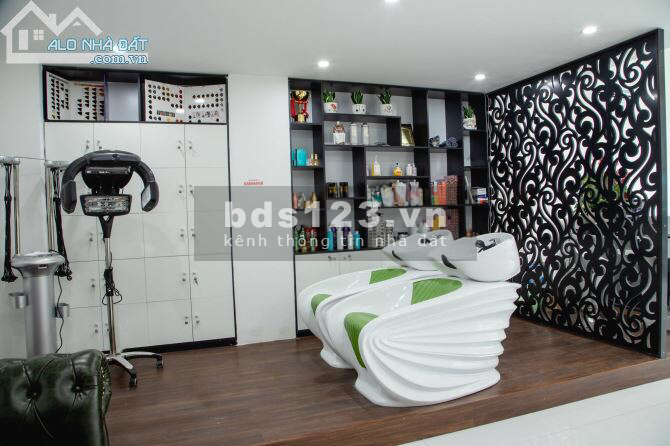 Cho thuê nhà đường nguyễn du thạch thang hải châu đà nẵng ngang 5,5m giá tốt 3 tầng