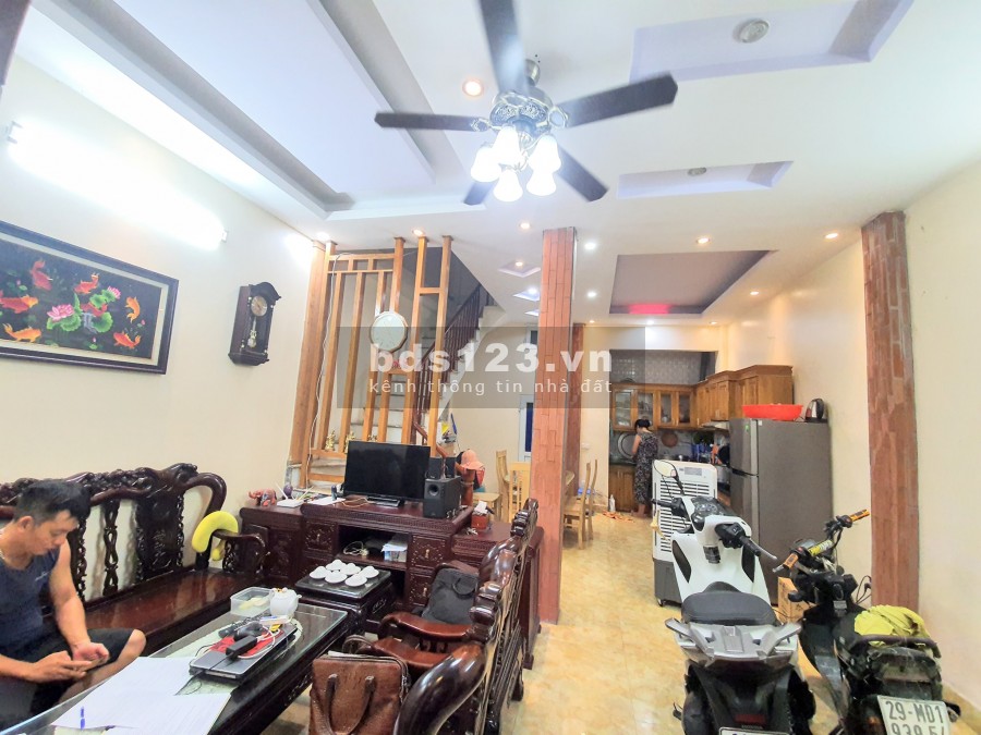 HIẾM NHÀ RỘNG LĨNH NAM 41M2 X 4 TẦNG, GẦN TRƯỜNG-CHỢ, NHỈNH 2.5 TỶ