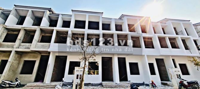 Bán gấp. nhà 4 tầng An Cựu City liền kề đại lộc Võ Nguyên Giáp, sổ chính chủ, giá 4.3 tỷ