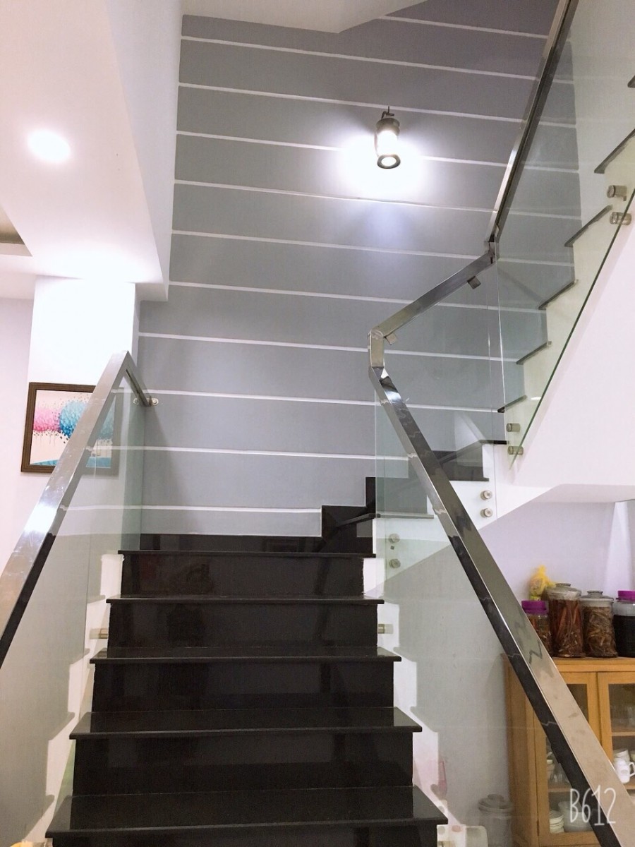 Bán gấp nhà hẻm nhựa 12m, đường Phạm Thế Hiển, Quận 8, 5x22m, giá chỉ 6,9 tỷ, TL