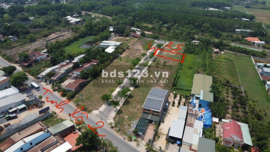 Bán lô đất mặt tiền đường ngay ubnd Trung Lập Hạ 130m2 giá 1 tỷ 3