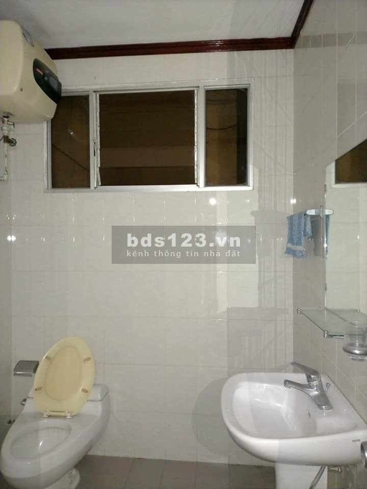 BÁN NHÀ RIÊNG XÃ ĐÀN, QUẬN ĐỐNG ĐA. DT 42M x 5T, GIÁ 3 TỶ.