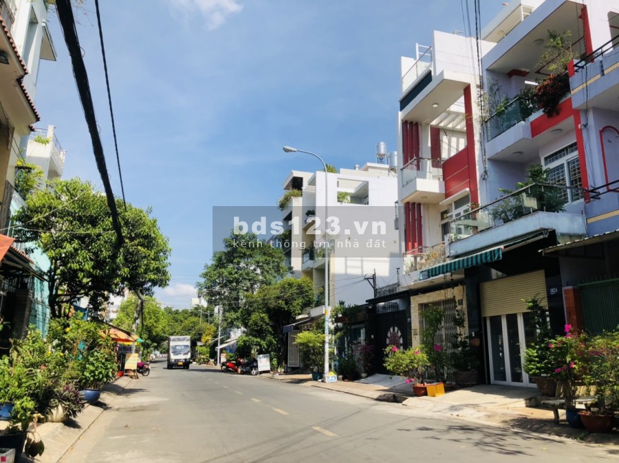 Bán nhà đường Trần Thủ Độ, P. Phú Thạnh DT: 4.6x20m 9.6 tỷ TL