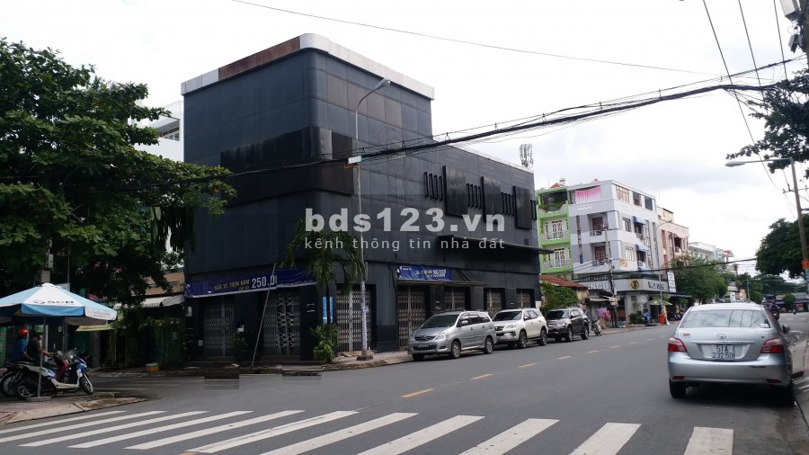 Nhà 2 MT Đường Trịnh Đình Trọng. DT: 120m2 + 3L - Nhà đẹp kd