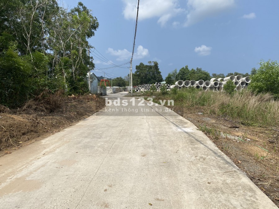 4 Nền LK Cách Đường Nguyễn Văn Cừ 200m