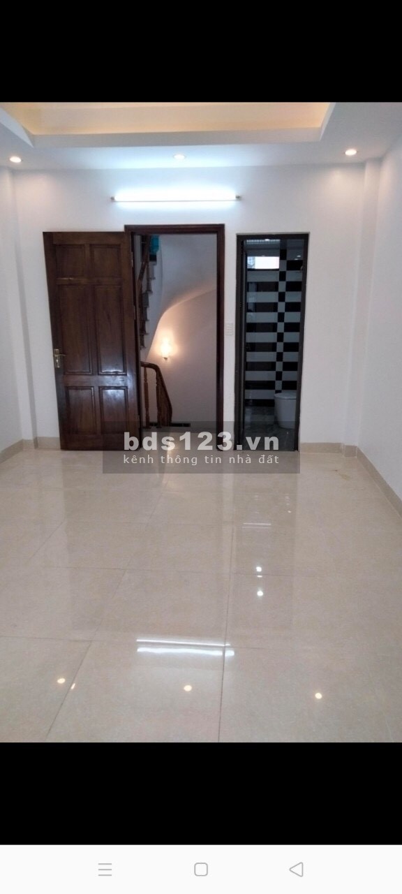 Bán nhà dân tự xây 4T, dt 51m2, ô tô vào nhà, cạnh VinSmart City. Giá: 2,6 tỷ, LH: 0325027988