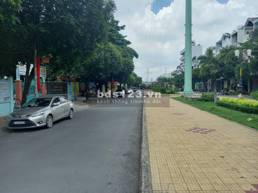 Tân Phú Mặt Tiền Nguyễn Thế Truyện dt 68m2 Full Công Năng Sử Dụng Giá rẻ