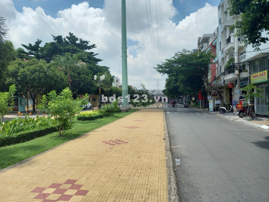 Tân Phú Mặt Tiền Nguyễn Thế Truyện dt 68m2 Full Công Năng Sử Dụng Giá rẻ