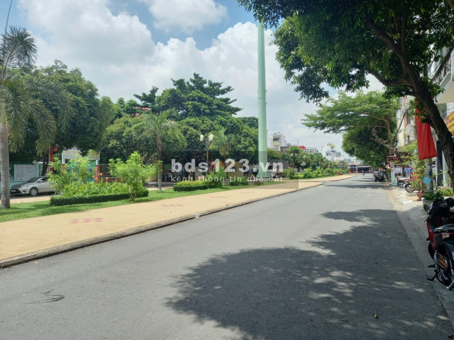 Tân Phú Mặt Tiền Nguyễn Thế Truyện dt 68m2 Full Công Năng Sử Dụng Giá rẻ
