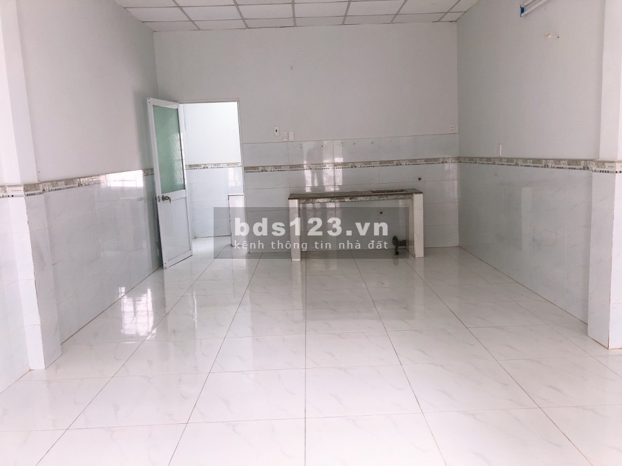 Mặt tiền trước sau Nguyễn Kiệm 1 trệt lửng lầu