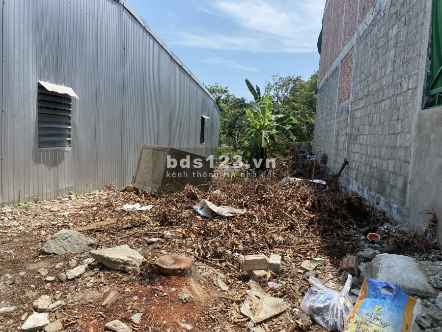 BÁN GẤP LÔ ĐẤT ĐẸP KIỆT Ô TÔ LẠI THẾ GIÁ CHỈ 1,3X TỶ LH 0858687880