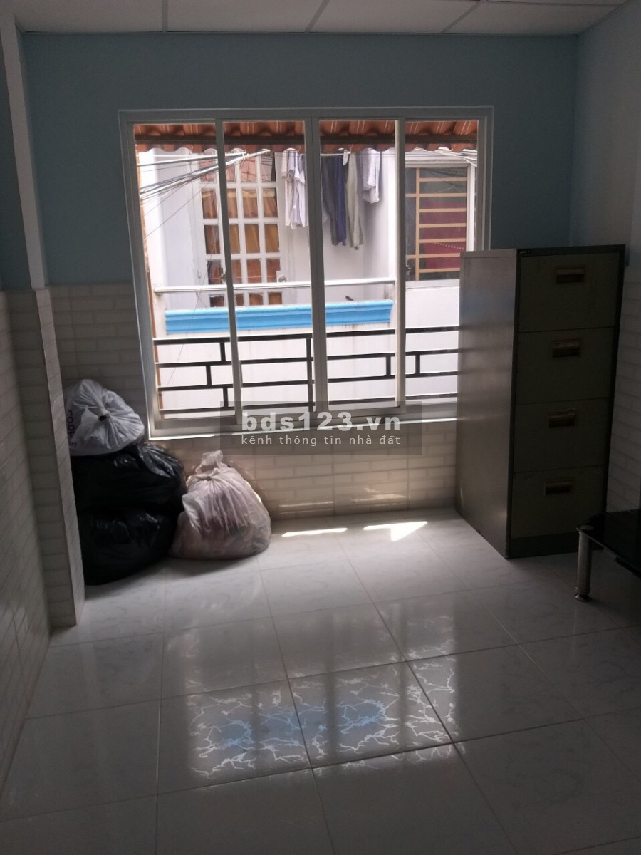 Cần tiền bán gấp nhà hẻm Văn Thân, P.8, Quận 6
