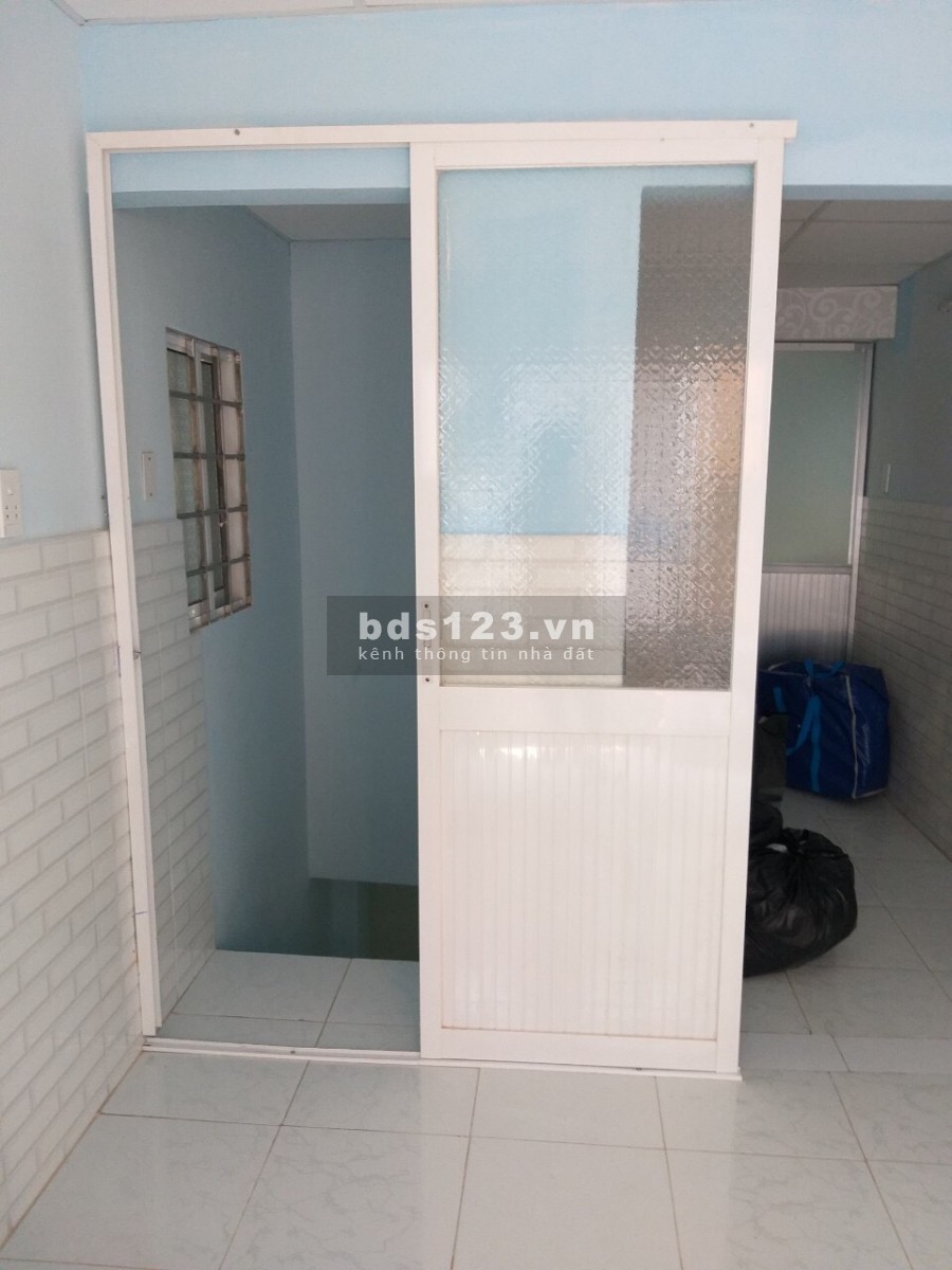 Cần tiền bán gấp nhà hẻm Văn Thân, P.8, Quận 6