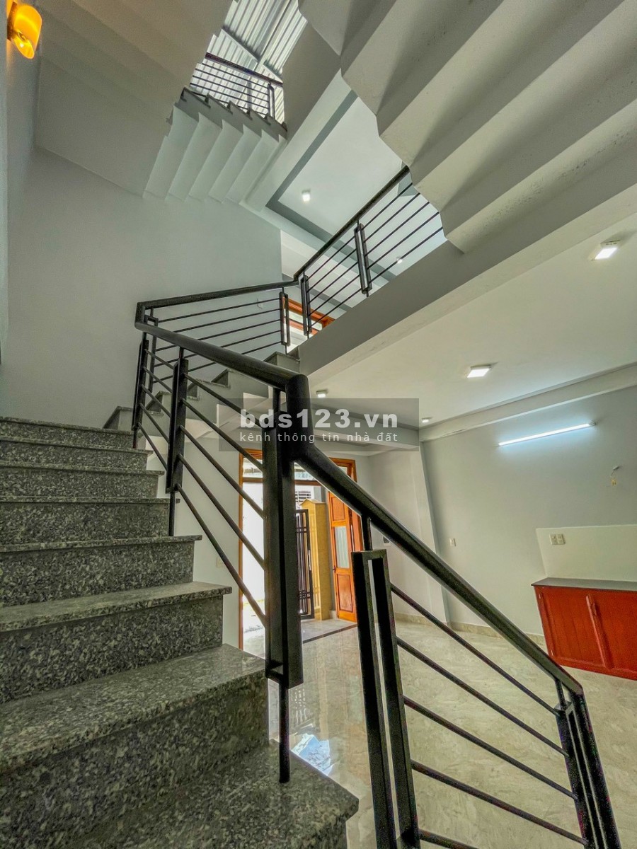 NHÀ 3 TẦNG KIỆT HÙNG VƯƠNG GIÁ CHỈ TỪ 2,4 TỶ ( THƯƠNG LƯỢNG CHÍNH CHỦ ). LH 096_262_8872