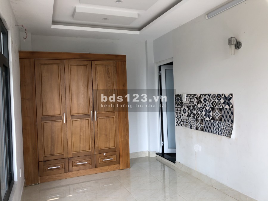 Mới HXH D1 4.3x10m 1T 1 Lững 2 Lầu 4PN 5WC Ở GĐ và KDOL