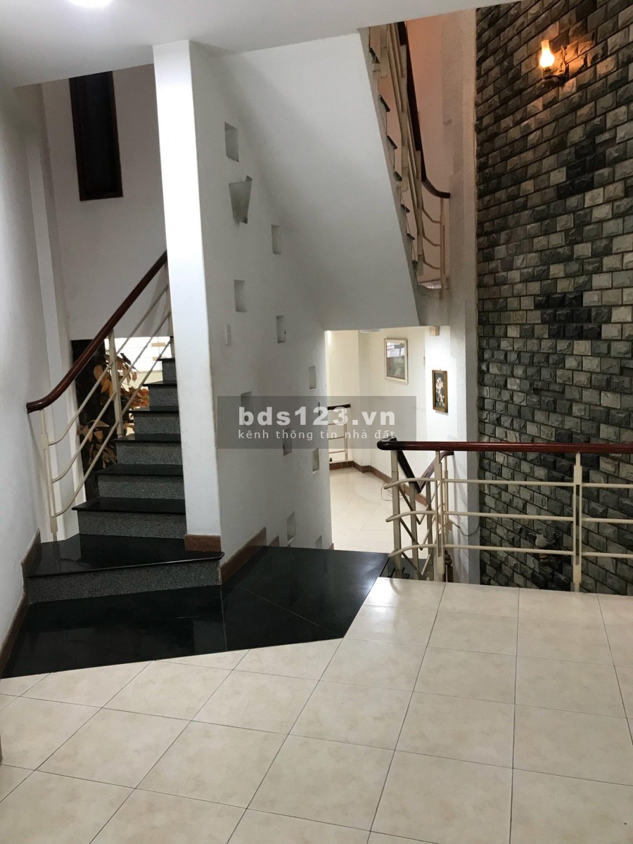 Cho thuê nhà khu k200 nguyên căn MT đường Hoàng Hoa Thám Phường 12, Quận Tân Bình (nhà như hình)