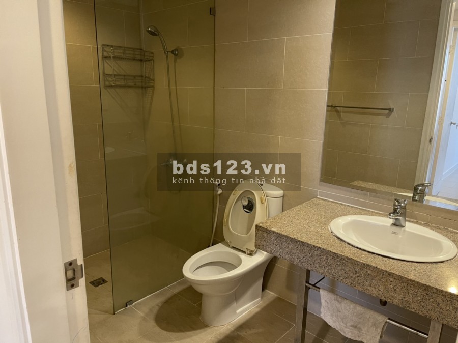 Cho thuê căn hộ 3 phòng ngủ/2WC nội thất cơ bản y hình tại Botanic Tower 15 Triệu tel 0942811.343 Tony