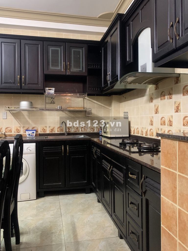 CHDV Nguyễn Đình Chiểu P5, Q3 TRệt, 3L 6P, 6wc full nội thất