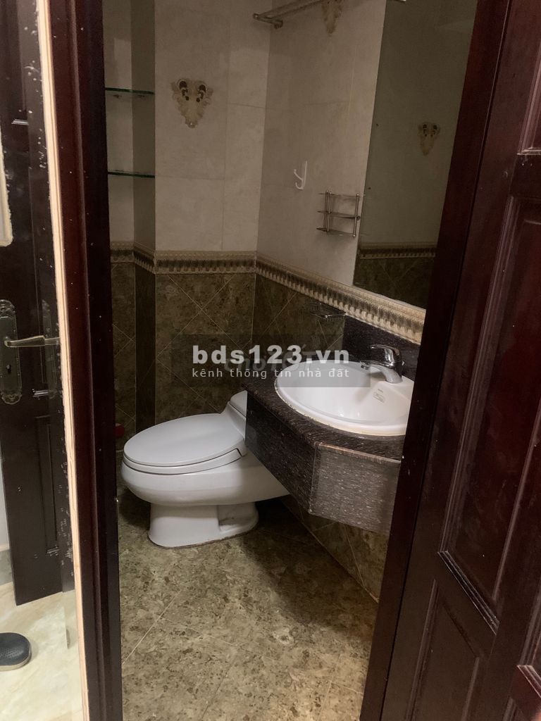 CHDV Nguyễn Đình Chiểu P5, Q3 TRệt, 3L 6P, 6wc full nội thất