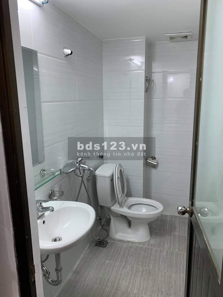 Mặt Ngõ Thông, Kinh Doanh, P. Hào Nam (Bán Nhà) DT: 40M X 4 Tầng MT 6.5M. Giá: 4.3 Tỷ