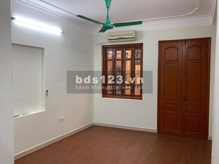 Mặt Ngõ Thông, Kinh Doanh, P. Hào Nam (Bán Nhà) DT: 40M X 4 Tầng MT 6.5M. Giá: 4.3 Tỷ