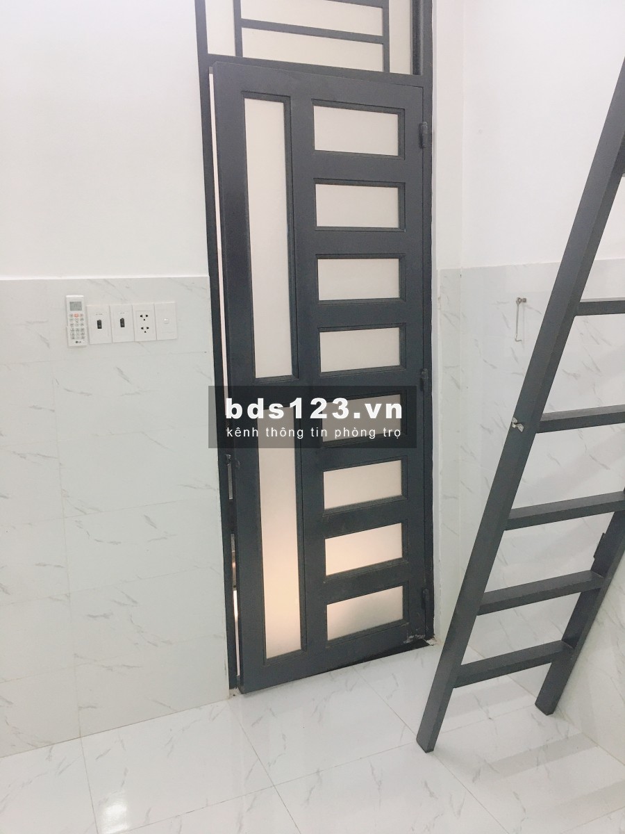 Phòng gác cao, máy lạnh gần cv Làng Hoa Gò Vấp - giá sinh viên chỉ 3tr