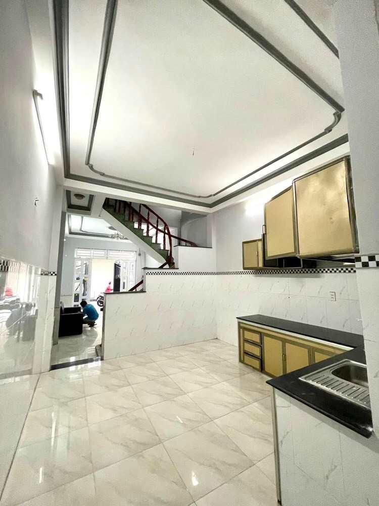 Bán Nhà Mặt tiền Ni Sư Huỳnh Liên Tân Bình 5x20 giá rẻ chỉ 11tỷ