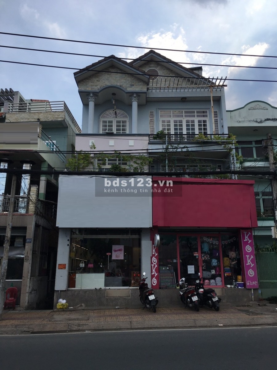 Mặt Bằng Góc MT đ. Lê Văn Quới dt: 80m2 suốt