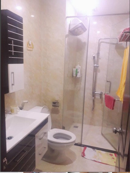 Nhà đẹp, có thể dọn tới ở ngay, 2PN, 2 WC, Toà D, Vinaconex 2, Đại Kim