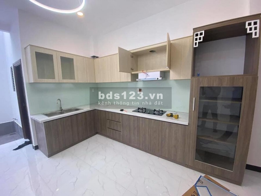 Nhà mới giá rẻ hẻm xe hơi Q12 4 tầng 73m2 thương lượng sâu
