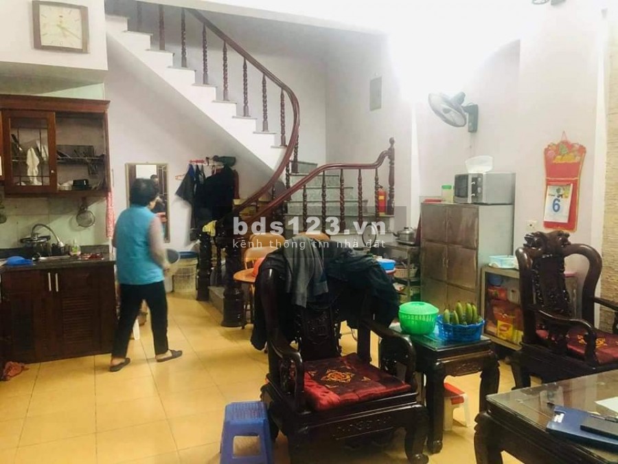 Bán nhà Long Biên, Bồ Đề gần hồ ô tô đỗ cửa, 50m2, 4 tầng, MT 5m, 4,7 tỷ