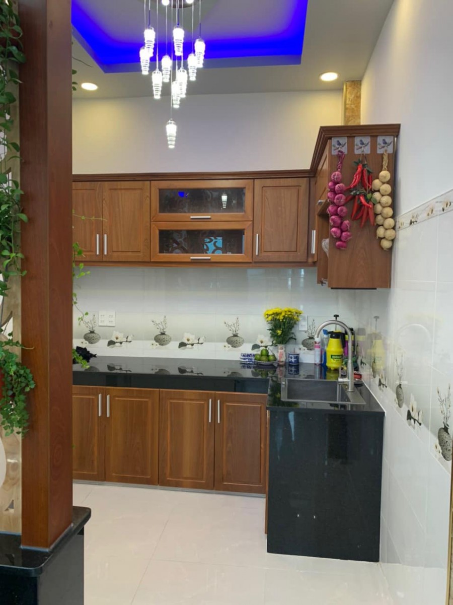 BÁN GẤP Nhà Đẹp Giá Rẻ, Xe Hơi Vào Tận Nhà, 3 Tầng, 58 m2, giá 5.7 Tỷ.