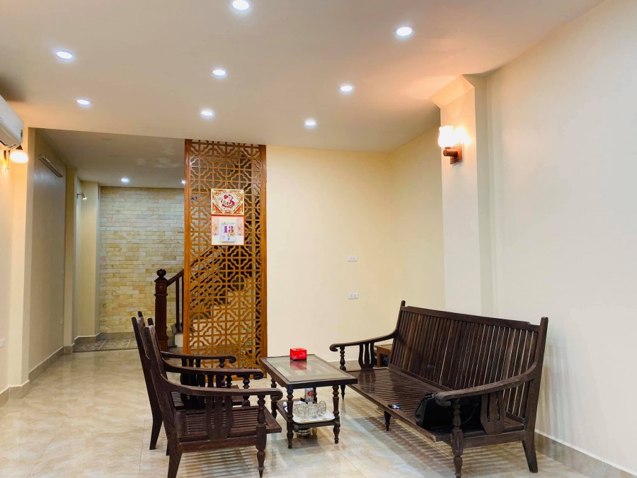 Bán gấp nhà mặt phố siêu đẹp Cầu Giấy – S siêu rộng=50m x 6 tầng giá nhỉnh 5 tỷ - Chủ cực dễ tính sẵn sàng thương lượng