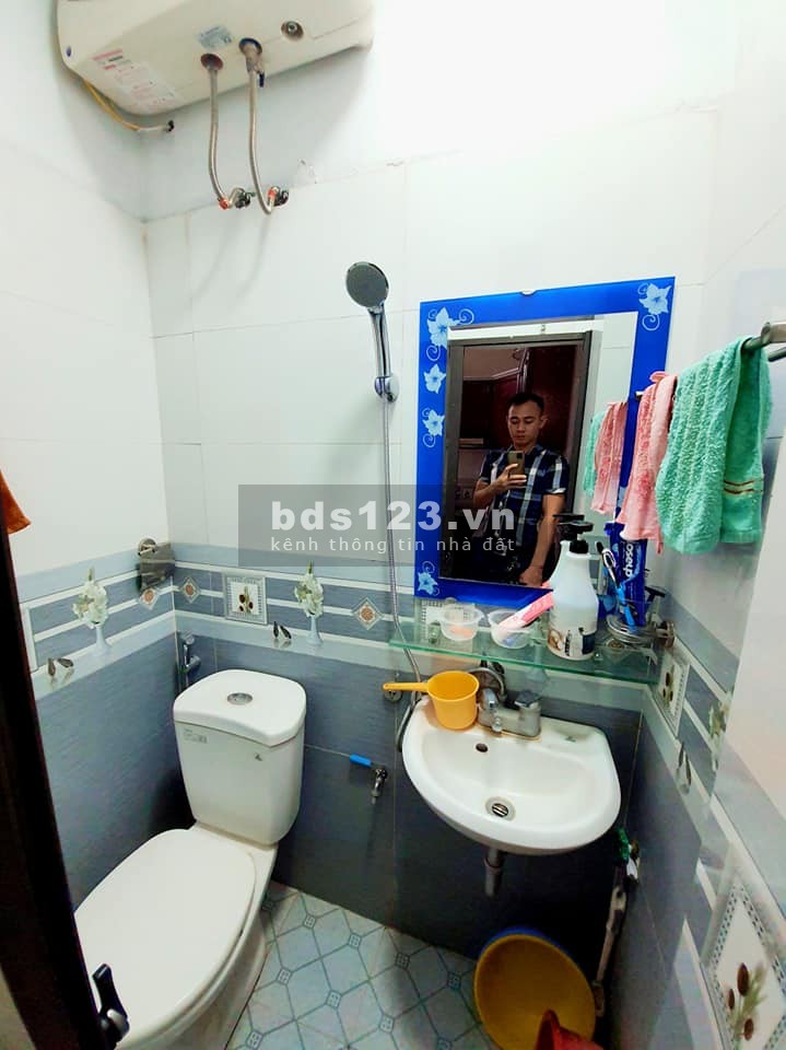 Nhỏ nhà nhỏ tiền Nhỉnh 1 tỷ có nhà Bạch Mai 4 tầng dt 16m2