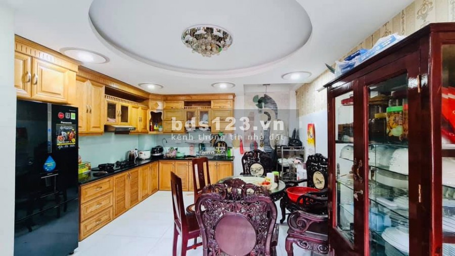Bán nhà 5 tầng Kinh doanh Bùi Quang Là, Quận Gò Vấp dt 4.5 x 18 m giá 8.5 tỷ (TL)