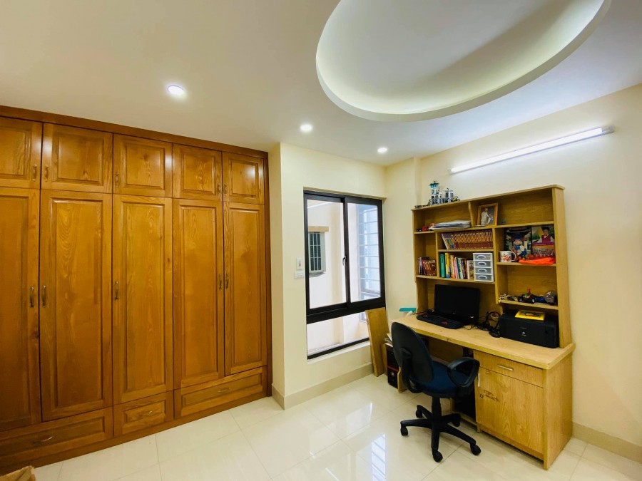 Bán gấp nhà mặt phố siêu đẹp Cầu Giấy – S siêu rộng=50m x 6 tầng giá nhỉnh 5 tỷ - Chủ cực dễ tính sẵn sàng thương lượng