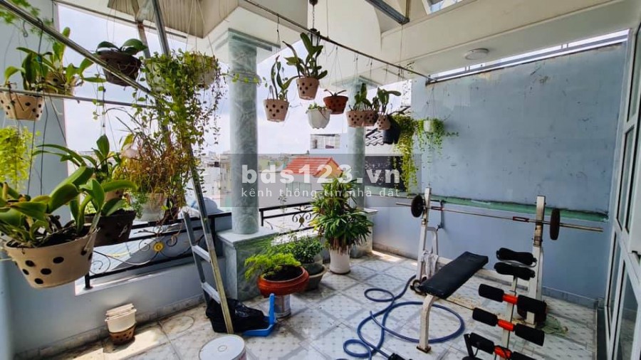 Bán nhà 5 tầng Kinh doanh Bùi Quang Là, Quận Gò Vấp dt 4.5 x 18 m giá 8.5 tỷ (TL)