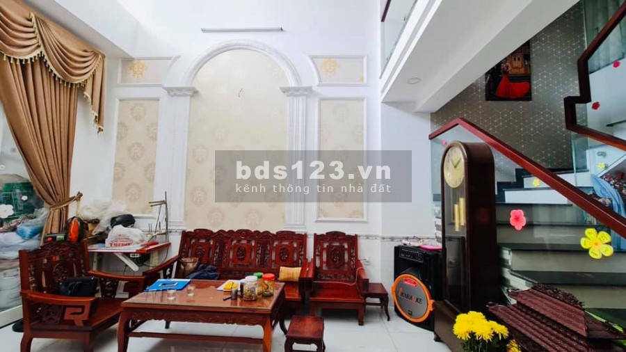 Bán nhà 5 tầng Kinh doanh Bùi Quang Là, Quận Gò Vấp dt 4.5 x 18 m giá 8.5 tỷ (TL)