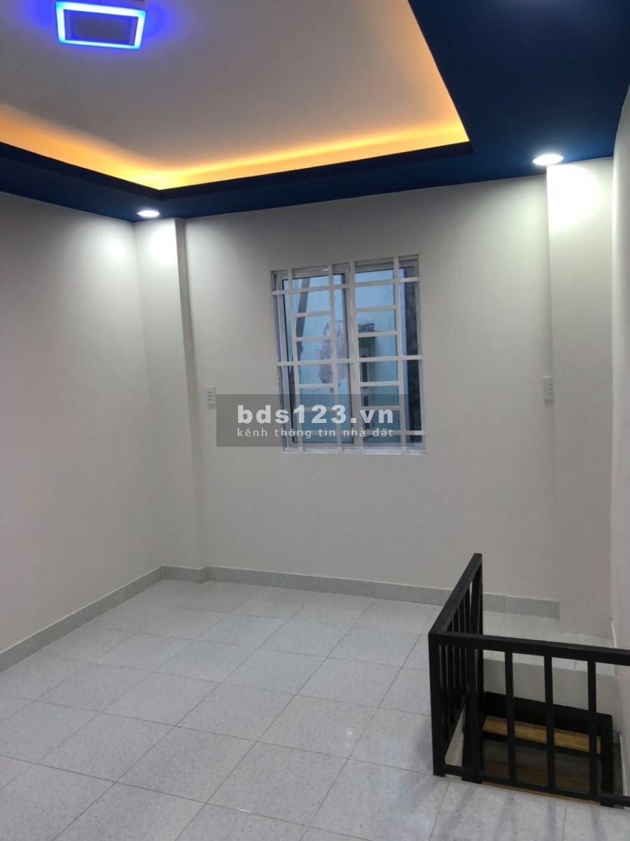 Bán nhà 4 Tầng BTCT dt (4 x7)m giá 3 tỷ hơn